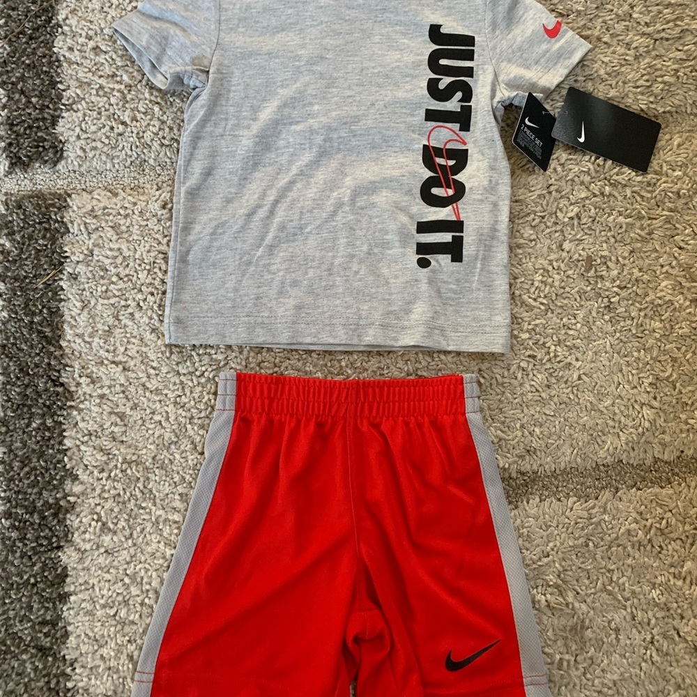 Nike toddler boys!